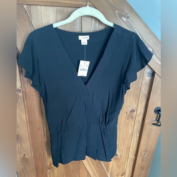 NWT JCrew VNeck Shortsleeve Dress Shirt - size 4 - Picture 1 of 4